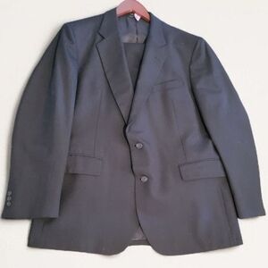 Vintage Men's 2 Button Suit Sassoon Wool & Polyester